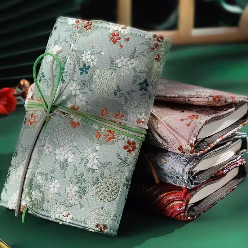Beautiful Notebook for Girls C - Notebook Dotted A5 评论和价格